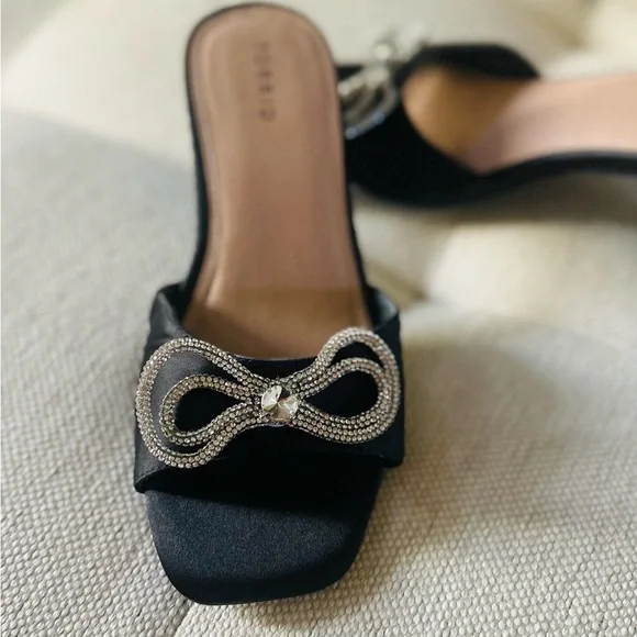 Torrid Elegant Black Mules with Silver Bow - Picture 3 of 6